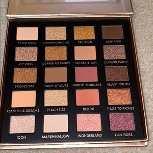 Iconic London Pallet